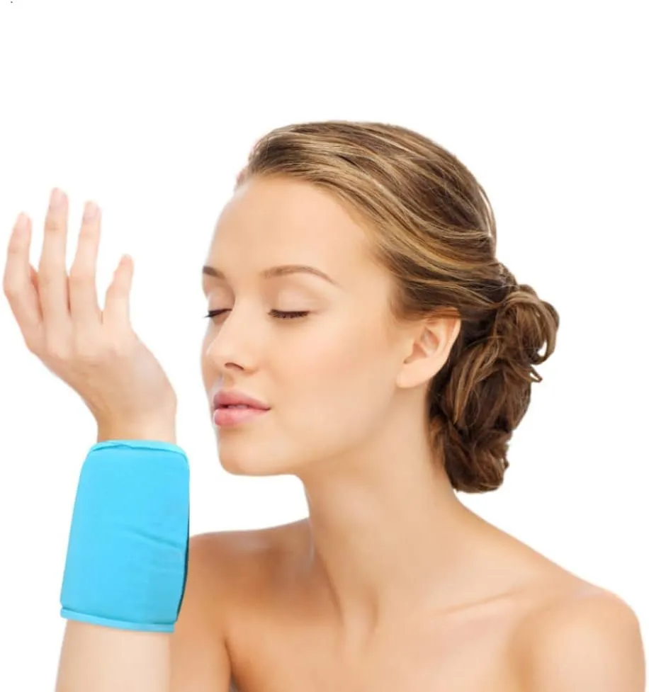 FOMI Hot Cold Wrist and Ankle Ice Wrap | 360 Degree Coverage | Soft Gel Pack for Sports Injuries, Swelling, Bruises, Arthritis, Tendonitis Pain Relief | Compression Sleeve with Strap Fastener