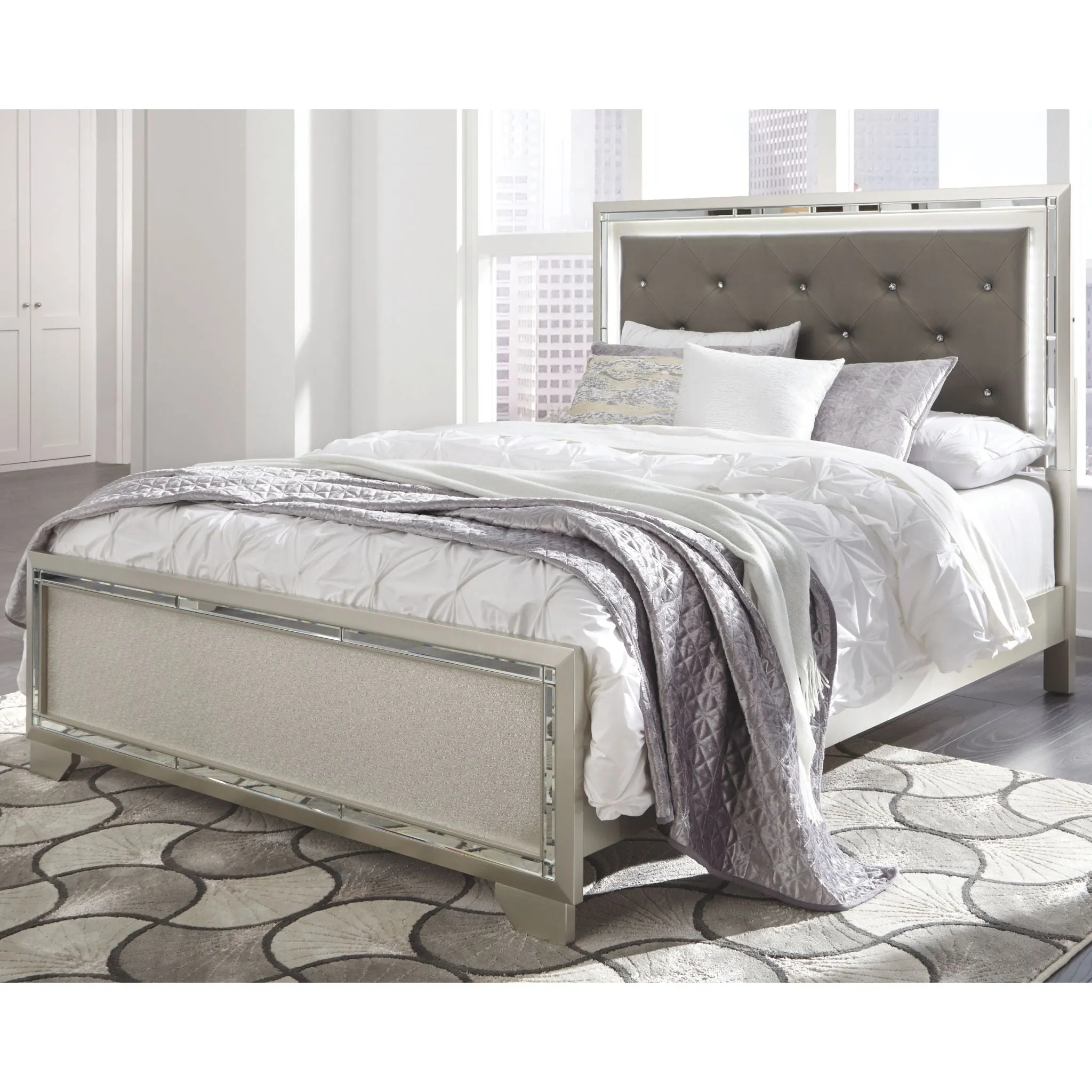 Lonnix 3 Piece Queen Panel Bed