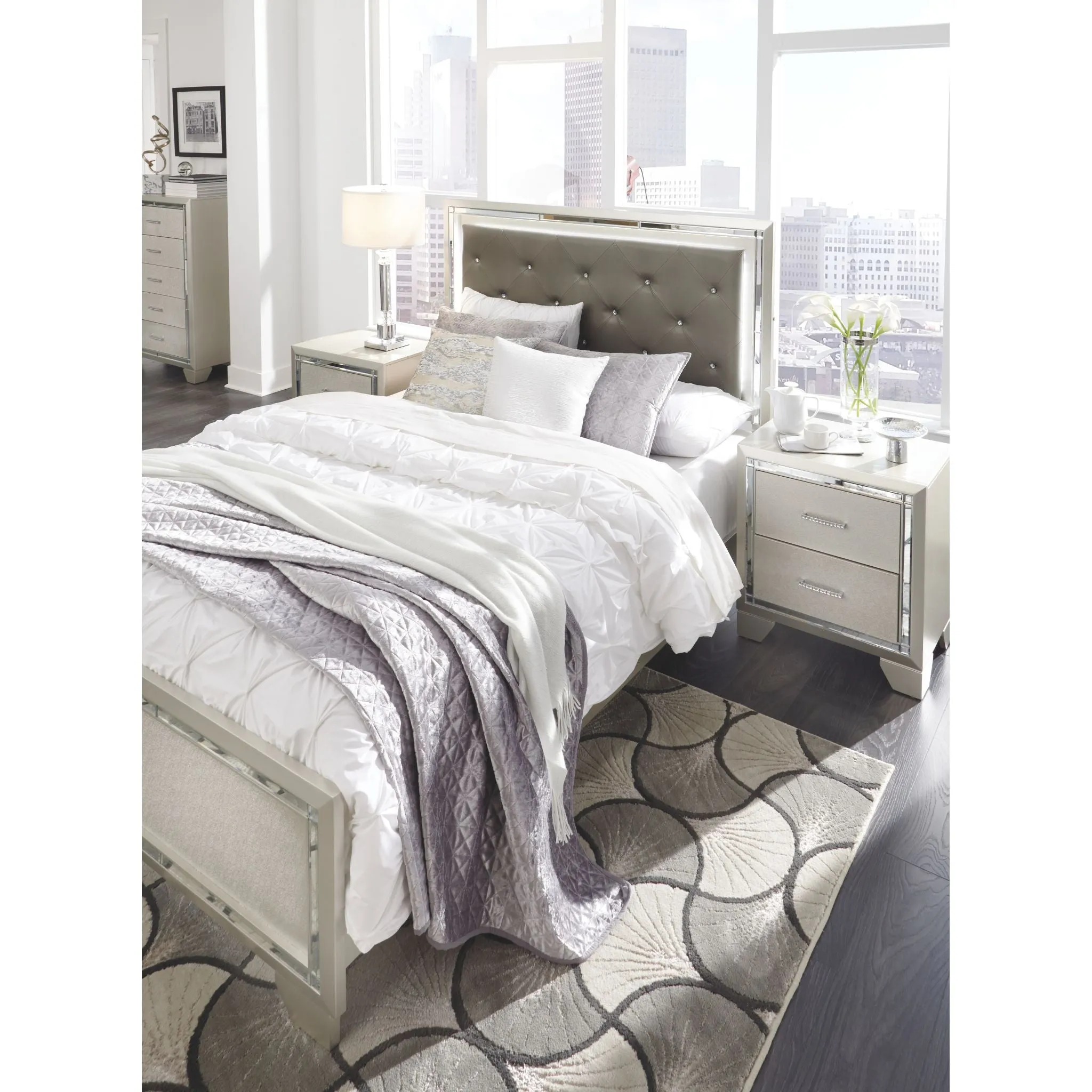 Lonnix 3 Piece Queen Panel Bed