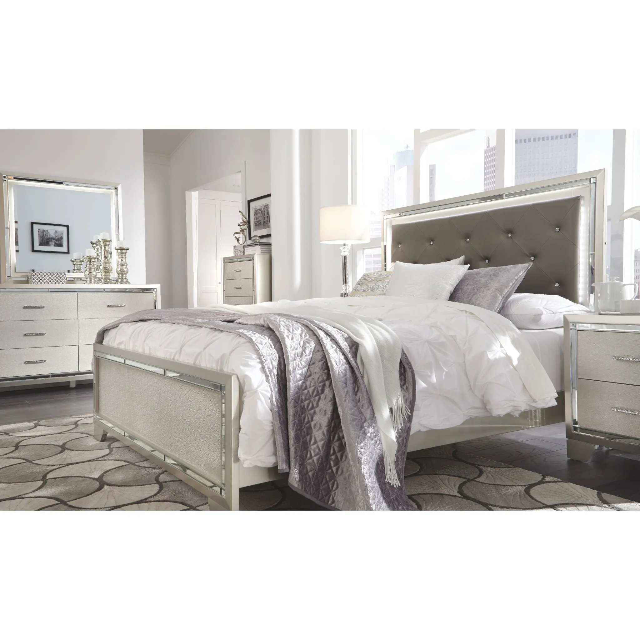 Lonnix 3 Piece Queen Panel Bed